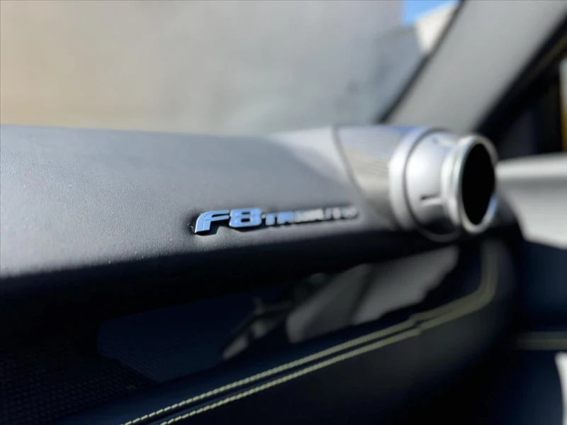 Ferrari F8 Tributo Carbon/Ceramic, снимка 14 - Автомобили и джипове - 51976379
