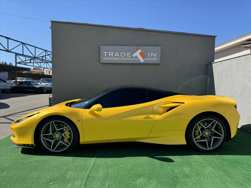 Ferrari F8 Tributo Carbon/Ceramic, снимка 7 - Автомобили и джипове - 51976379