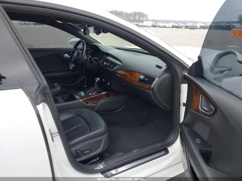 Audi A7 3l 3.0T Premium Plus, снимка 5 - Автомобили и джипове - 53169041