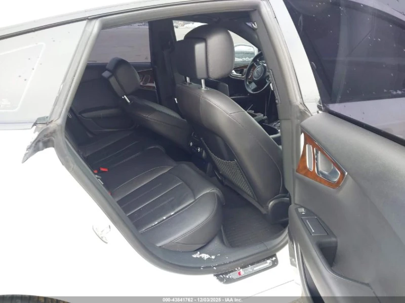 Audi A7 3l 3.0T Premium Plus, снимка 8 - Автомобили и джипове - 53169041