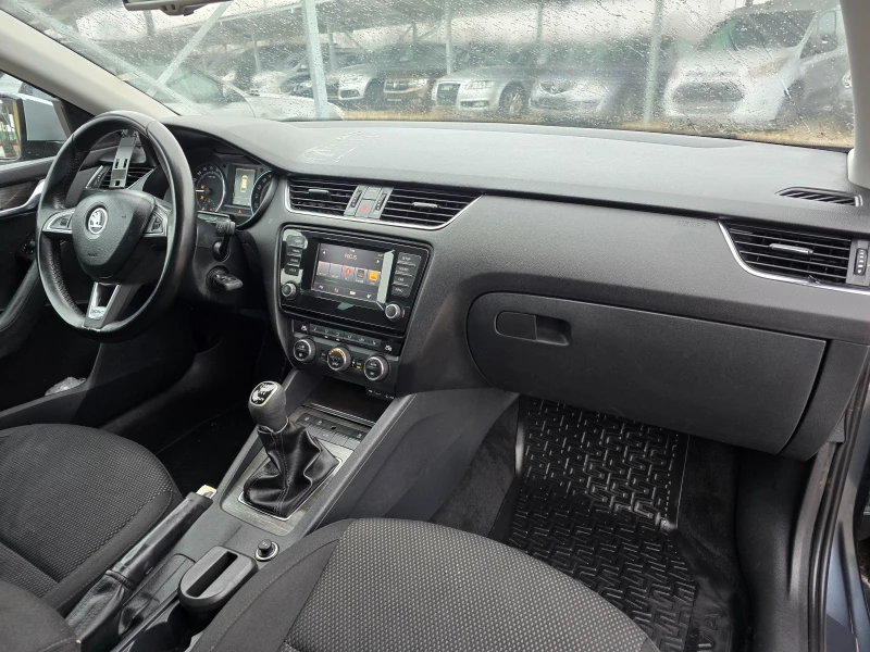 Skoda Octavia 2.0 TDI 150KS SCOUT, снимка 9 - Автомобили и джипове - 53466518