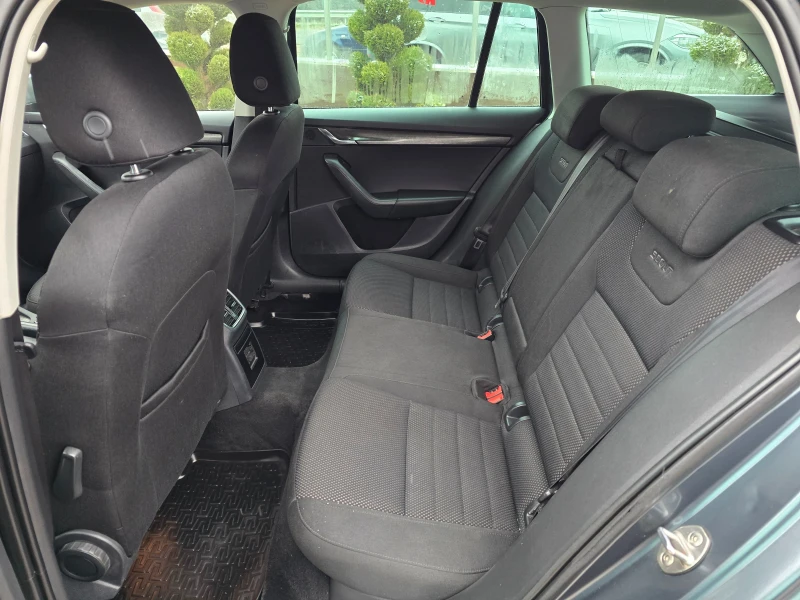 Skoda Octavia 2.0 TDI 150KS SCOUT, снимка 14 - Автомобили и джипове - 53466518