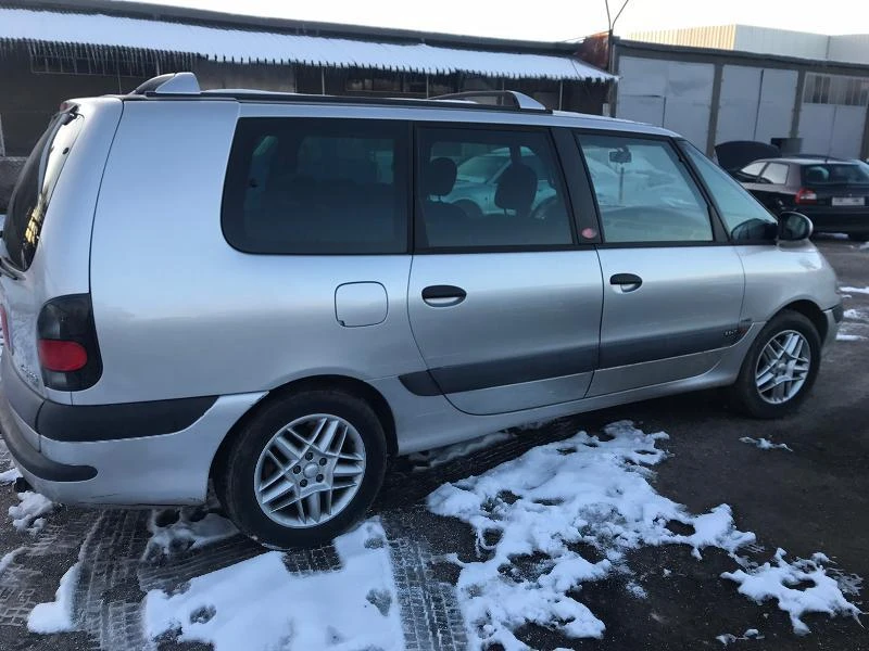 Renault Espace Espeis  3-ка и 4-ка 2.2DCi, снимка 11 - Автомобили и джипове - 20486593