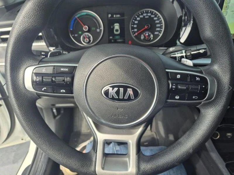 Kia K5 2.0 Automatic, снимка 10 - Автомобили и джипове - 55880361