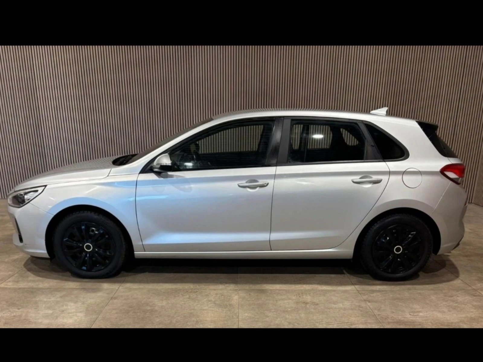 Hyundai I30 1.6 CRDI 110hp / EU6 / 146000km - изображение 5