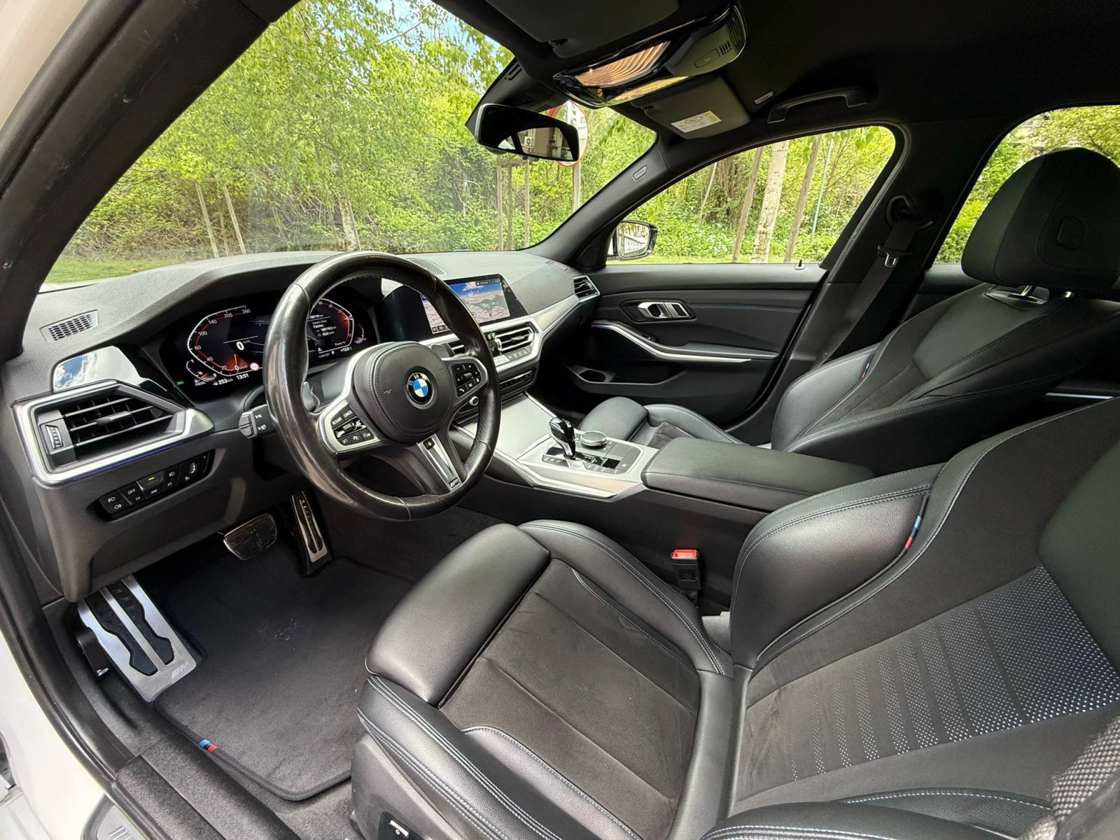 BMW 330 M-OPTIC / ПОДГРЕВ / 360 КАМЕРА - изображение 9