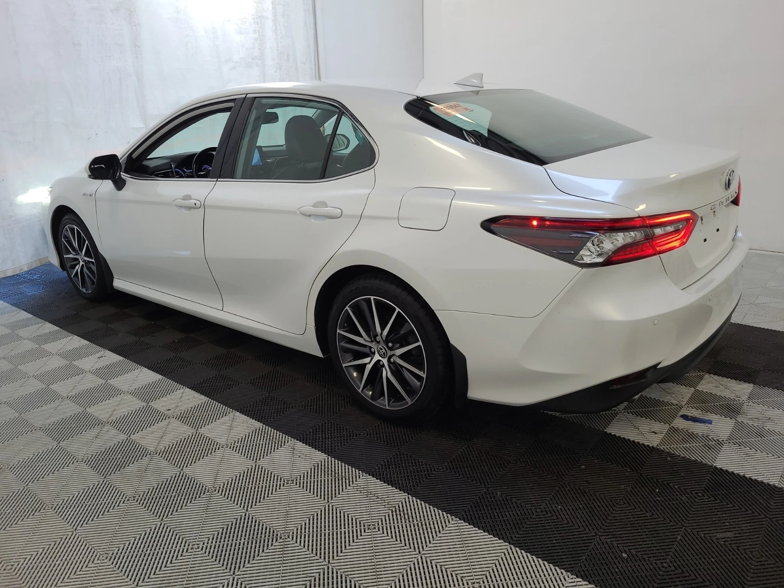Toyota Camry XLE * * CARFAX * * АВТО КРЕДИТ * *  - изображение 4