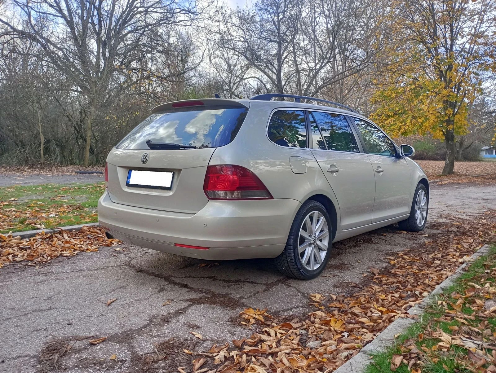 VW Golf 1.6 TDI Variant  - изображение 6