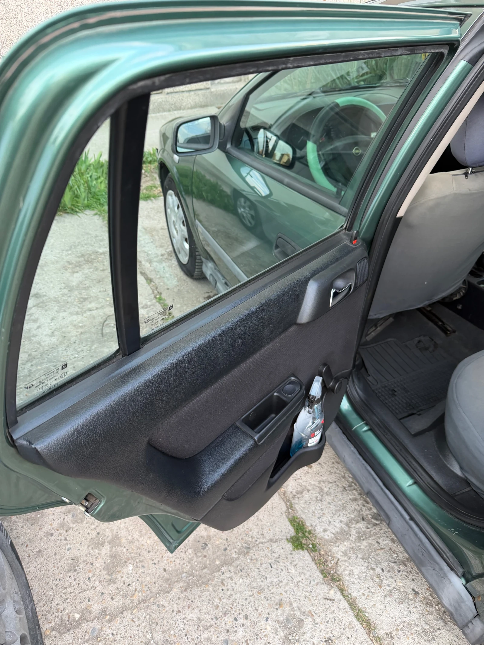 Opel Astra Г Караван, снимка 9 - Автомобили и джипове - 53964050