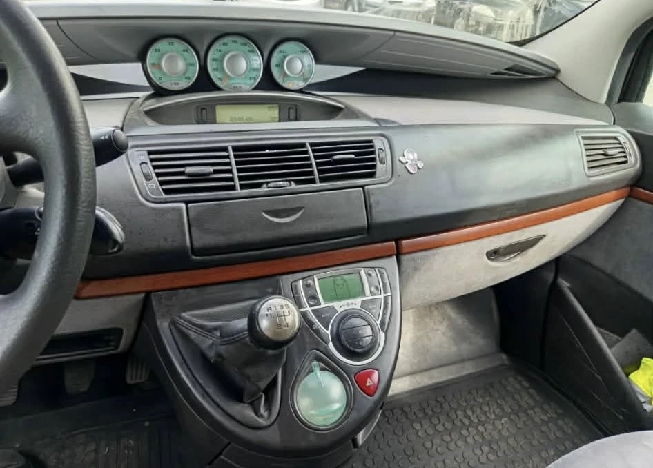 Citroen C8, снимка 8 - Автомобили и джипове - 53996427