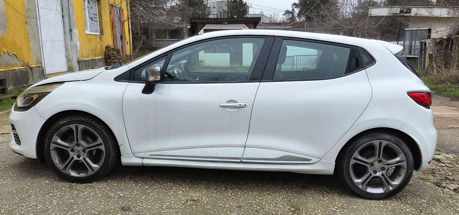 Renault Clio GT-RS, снимка 6 - Автомобили и джипове - 54019838