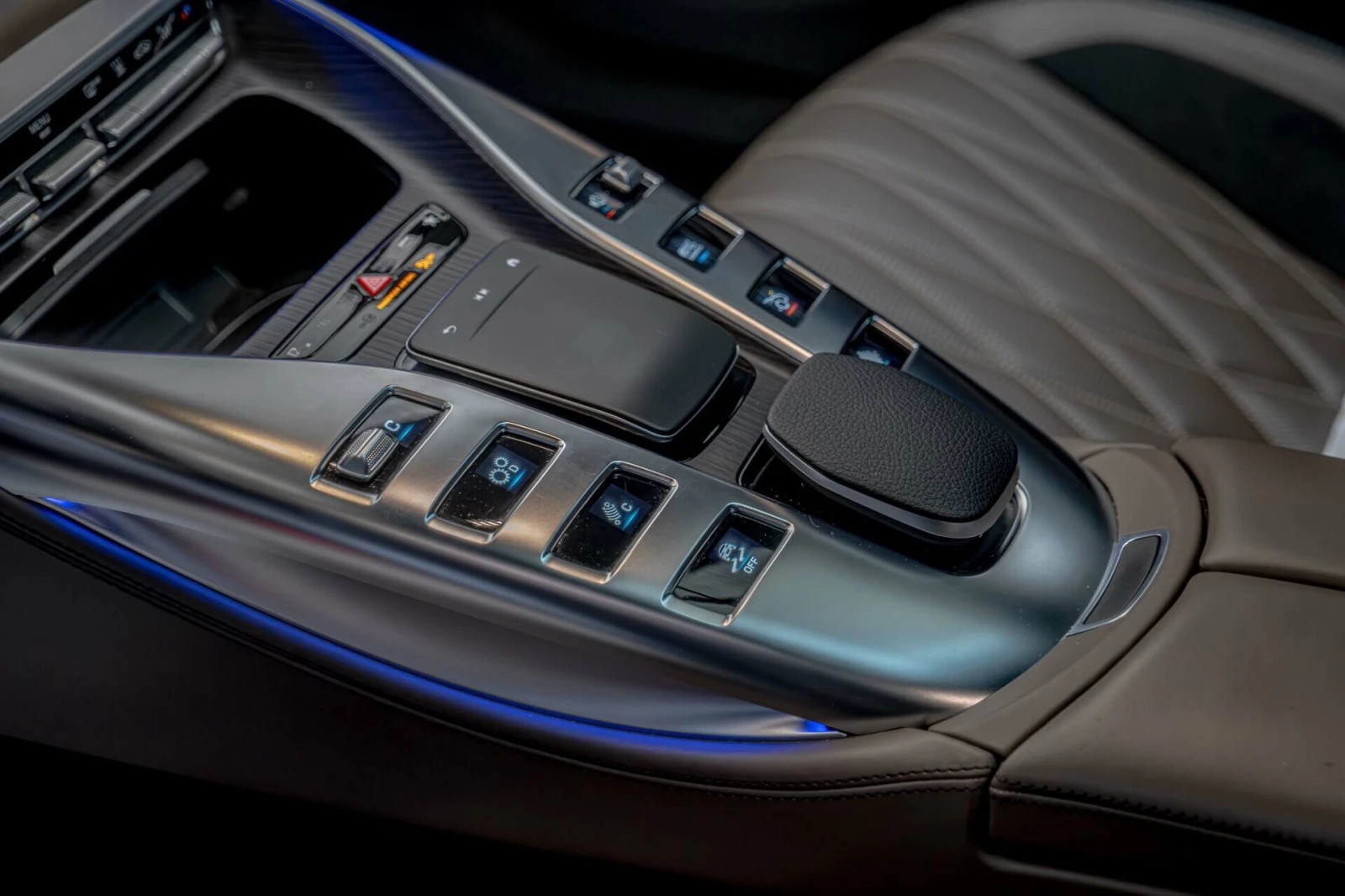 Mercedes-Benz AMG GT 63s E-Perf/Exclusive/Burmester/Обдухване/Керамика/, снимка 11 - Автомобили и джипове - 54072261