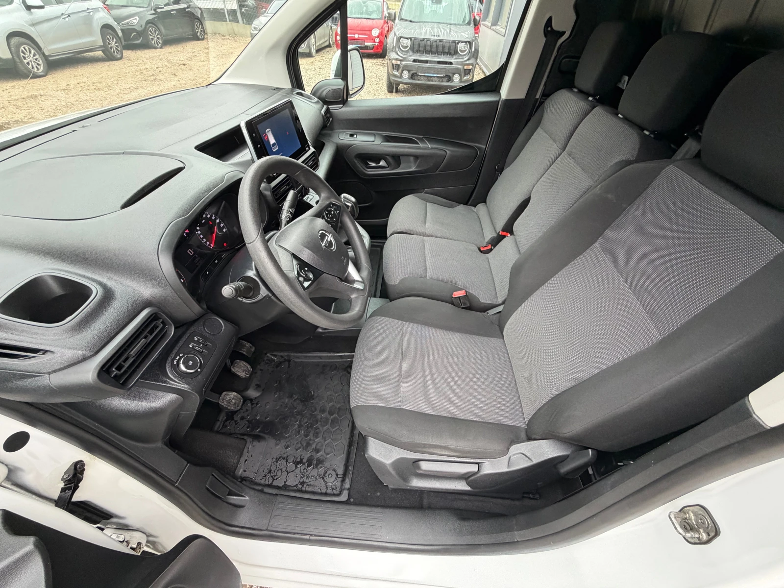 Citroen Berlingo 1.6HDI* MAXI* 13.08.2019* EVRO6, снимка 12 - Автомобили и джипове - 54096499