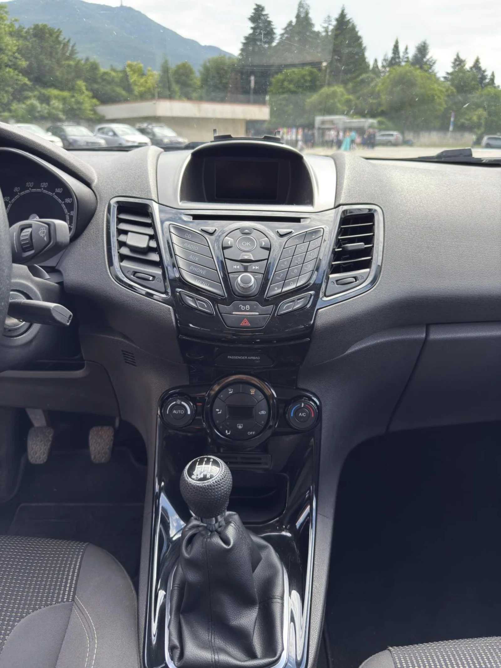 Ford Fiesta Titanium, снимка 11 - Автомобили и джипове - 54812486