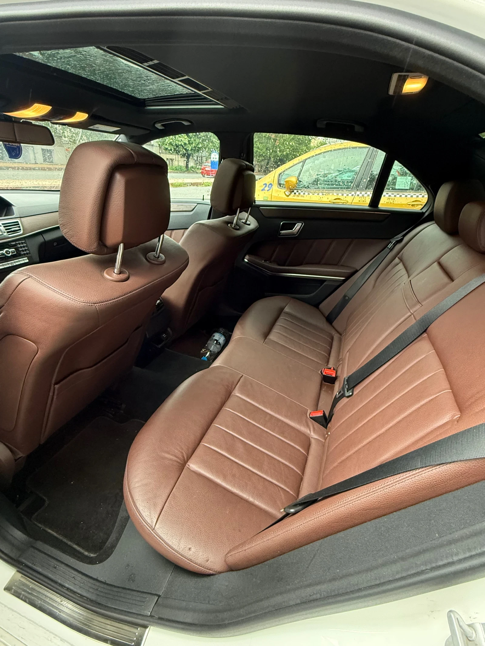 Mercedes-Benz E 350, снимка 11 - Автомобили и джипове - 55332706