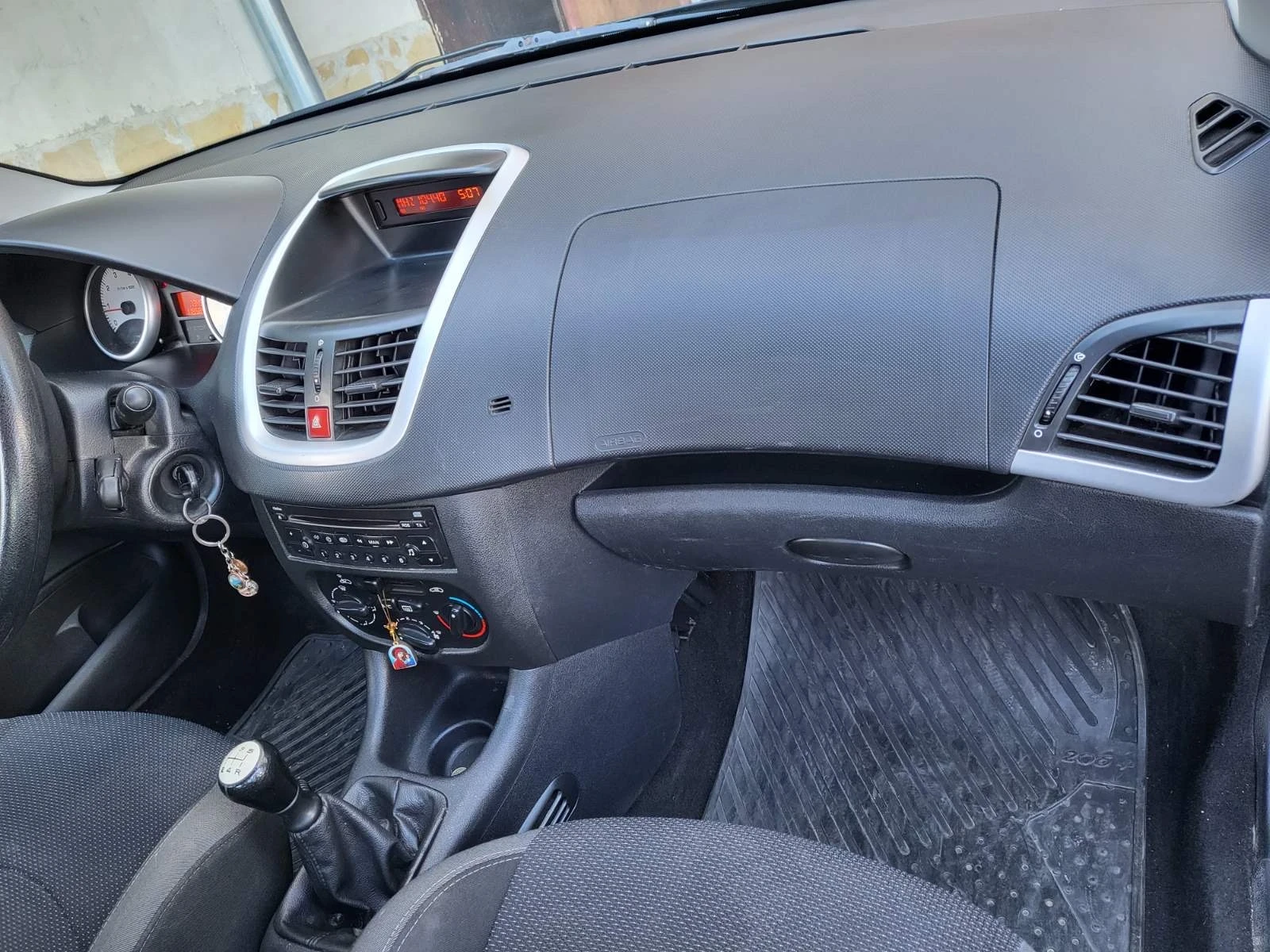 Peugeot 207 206+ , снимка 6 - Автомобили и джипове - 55417012