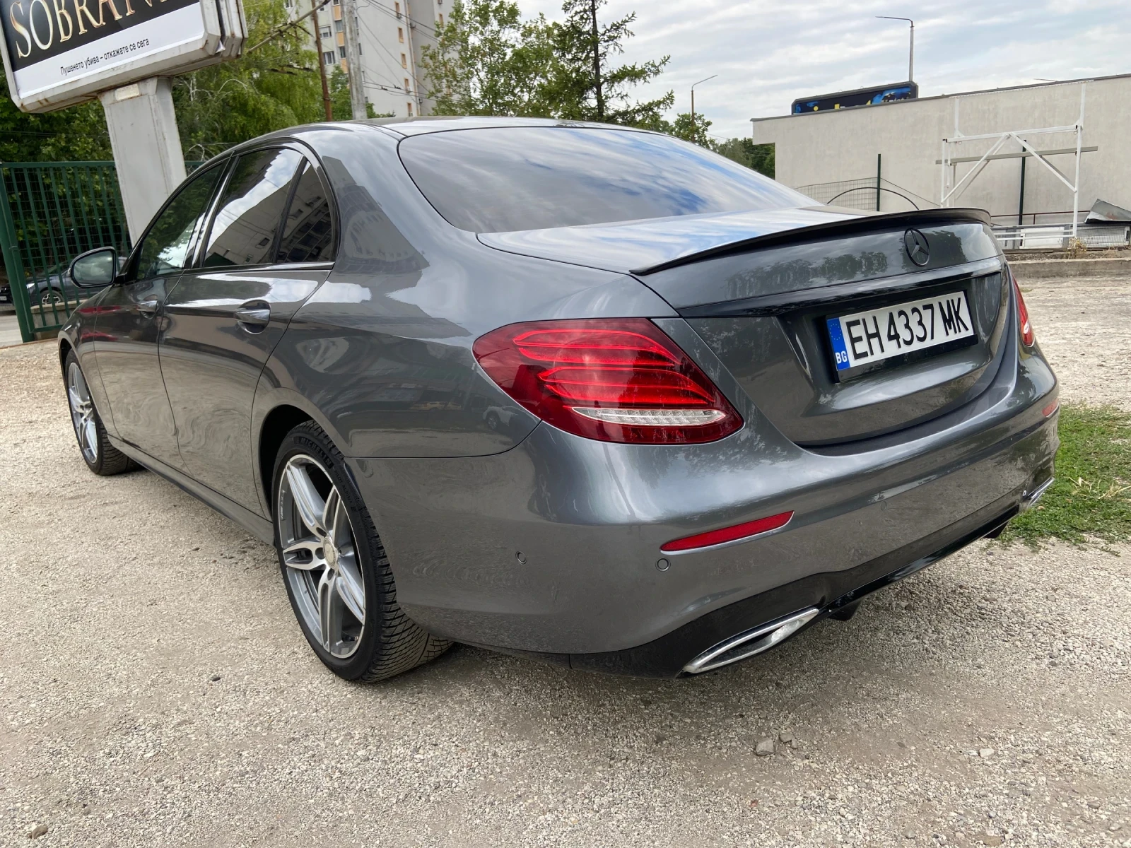 Mercedes-Benz E 220 220 AMG Headup 360 Шибидах Швейцария 360 , снимка 4 - Автомобили и джипове - 55425912