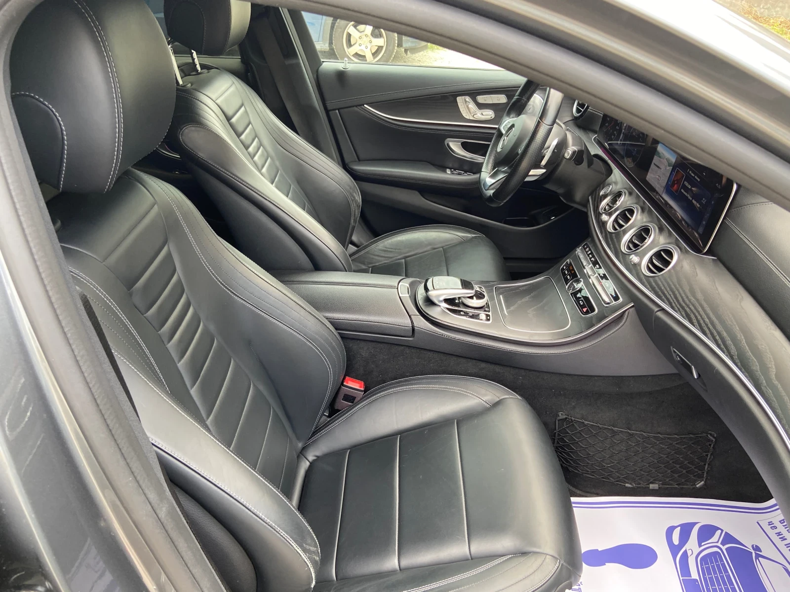 Mercedes-Benz E 220 220 AMG Headup 360 Шибидах Швейцария 360 , снимка 14 - Автомобили и джипове - 55425912