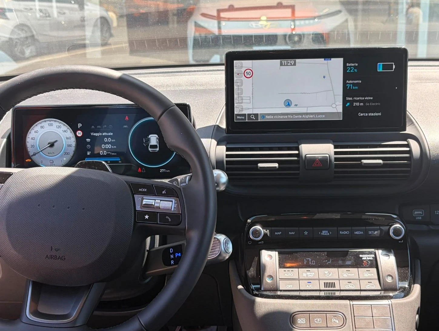 Hyundai Inster Exclusive pro+ | нов| 49 KWh, снимка 8 - Автомобили и джипове - 55487081