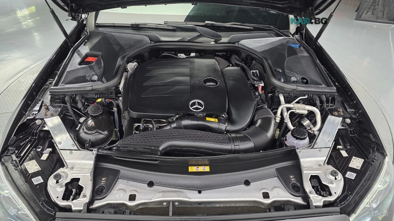 Mercedes-Benz E 350 4MATIC/AMG-LINE/DRIVE-ASSISTS/SUNROOF, снимка 17 - Автомобили и джипове - 55735113
