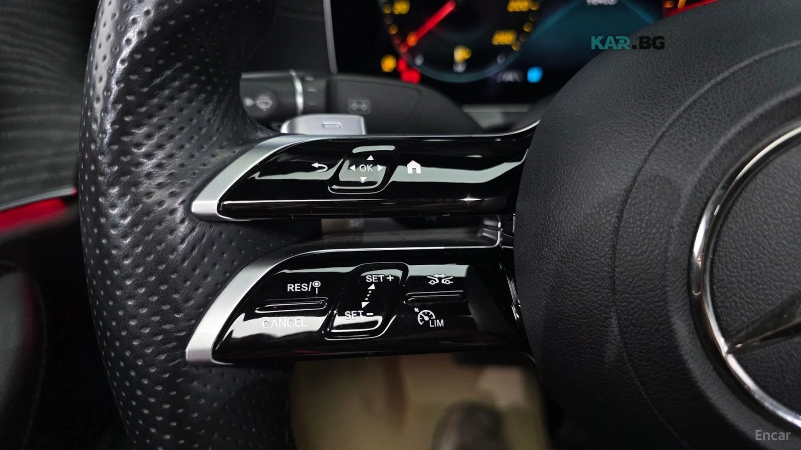 Mercedes-Benz E 350 4MATIC/AMG-LINE/DRIVE-ASSISTS/SUNROOF, снимка 13 - Автомобили и джипове - 55735113