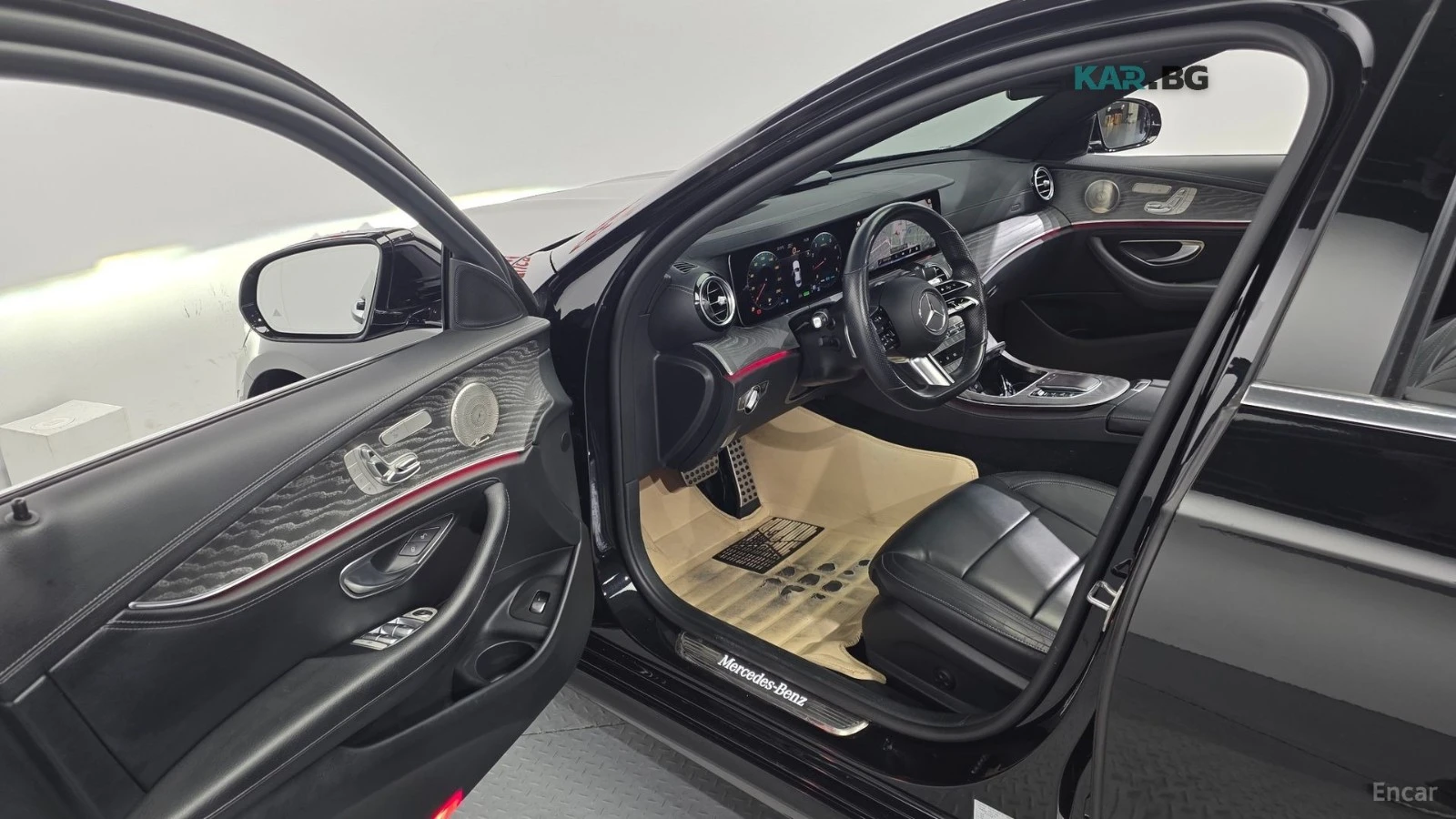 Mercedes-Benz E 350 4MATIC/AMG-LINE/DRIVE-ASSISTS/SUNROOF, снимка 5 - Автомобили и джипове - 55735113