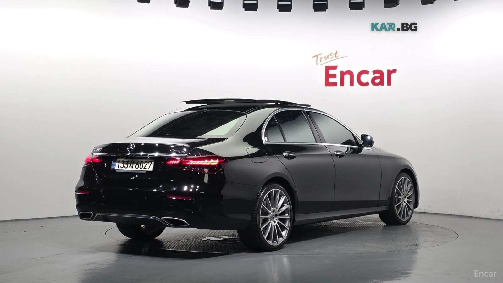 Mercedes-Benz E 350 4MATIC/AMG-LINE/DRIVE-ASSISTS/SUNROOF, снимка 3 - Автомобили и джипове - 55735113