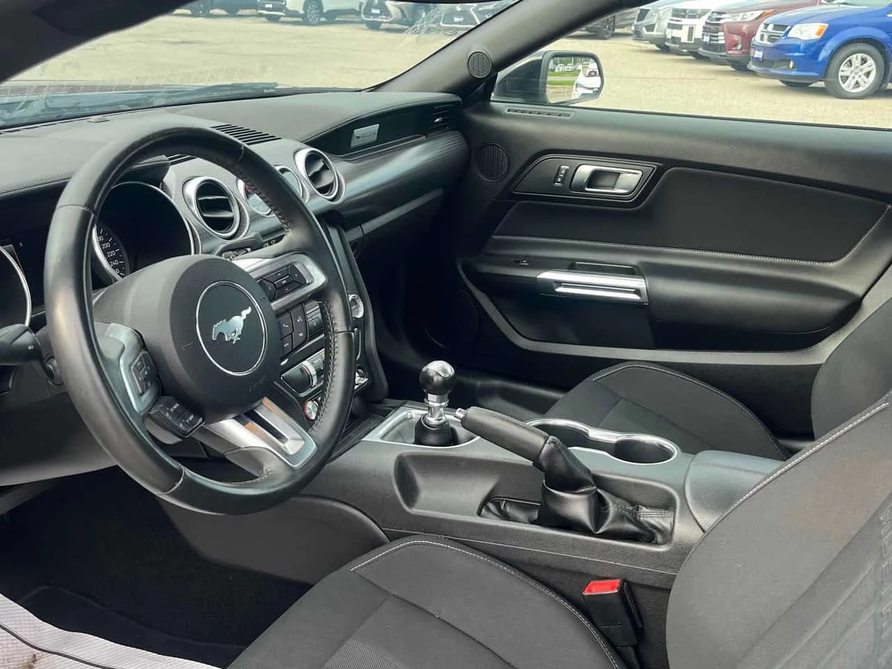 Ford Mustang * GT * CARFAX * ����� �� ����������� | Mobile.bg � ����������� 5