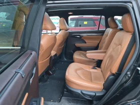 Toyota Highlander LIMITED/CARFAX/Кожа/Подгрев/Шибедах/360 КАМ, снимка 12