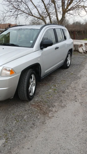 Jeep Compass - 5000 € / 9779.15 лв. - 49243298 4