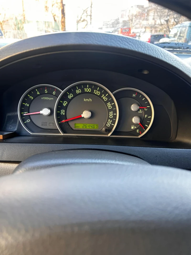 Kia Sorento 2.5 crdi, снимка 3 - Автомобили и джипове - 48569994