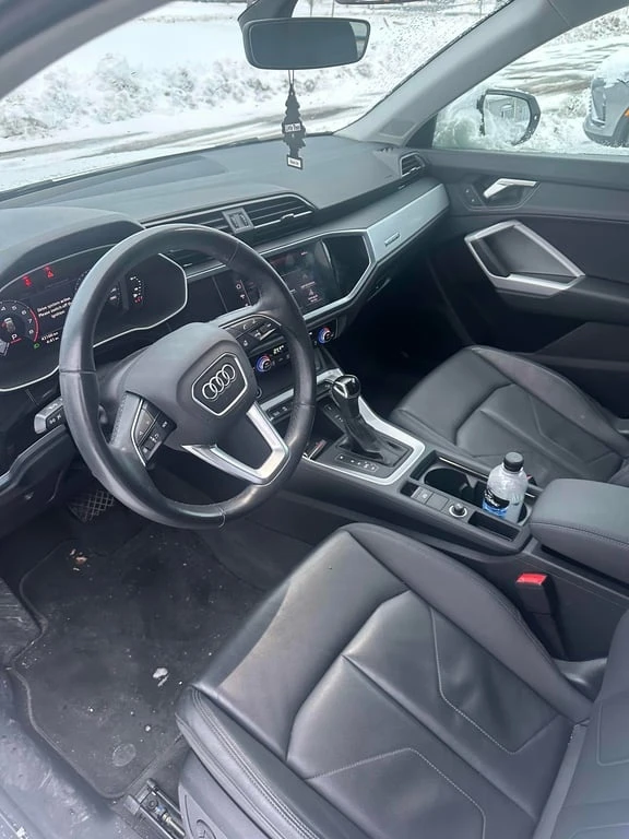 Audi Q3 * Komfort * CARFAX * БЕЗ ПЪРВОНАЧАЛНА ВНОСКА, снимка 5 - Автомобили и джипове - 52869272