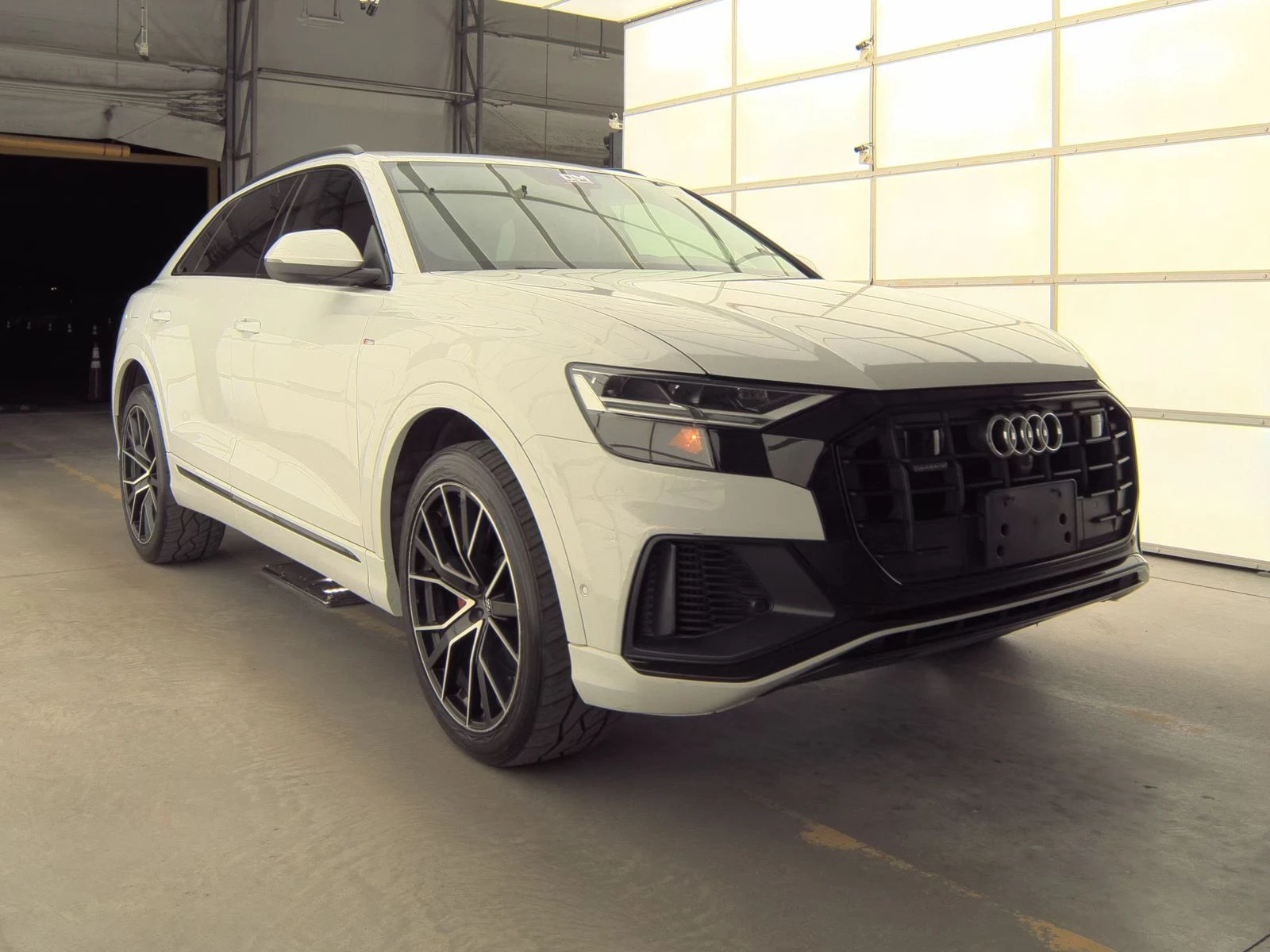 Audi Q8 2020* BLACK OPTIC* HEADUP* AMBIENT* PANO* KEYLESS - изображение 2
