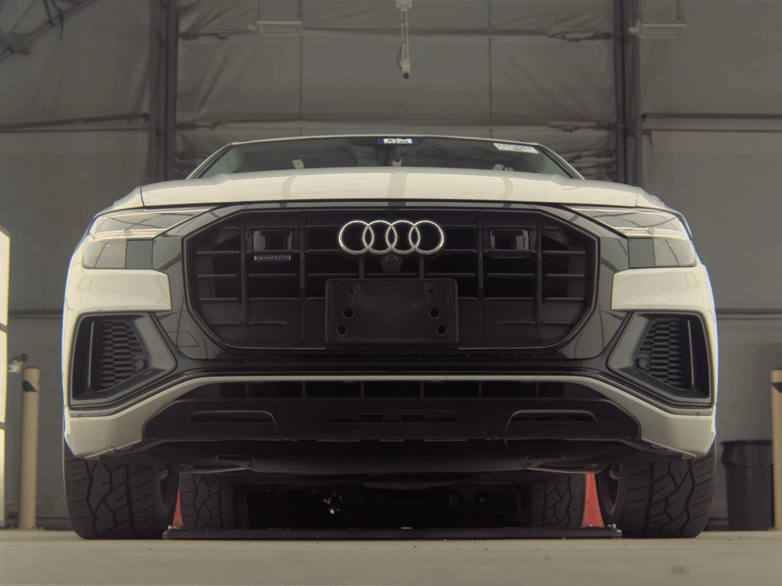 Audi Q8 2020* BLACK OPTIC* HEADUP* AMBIENT* PANO* KEYLESS - изображение 4