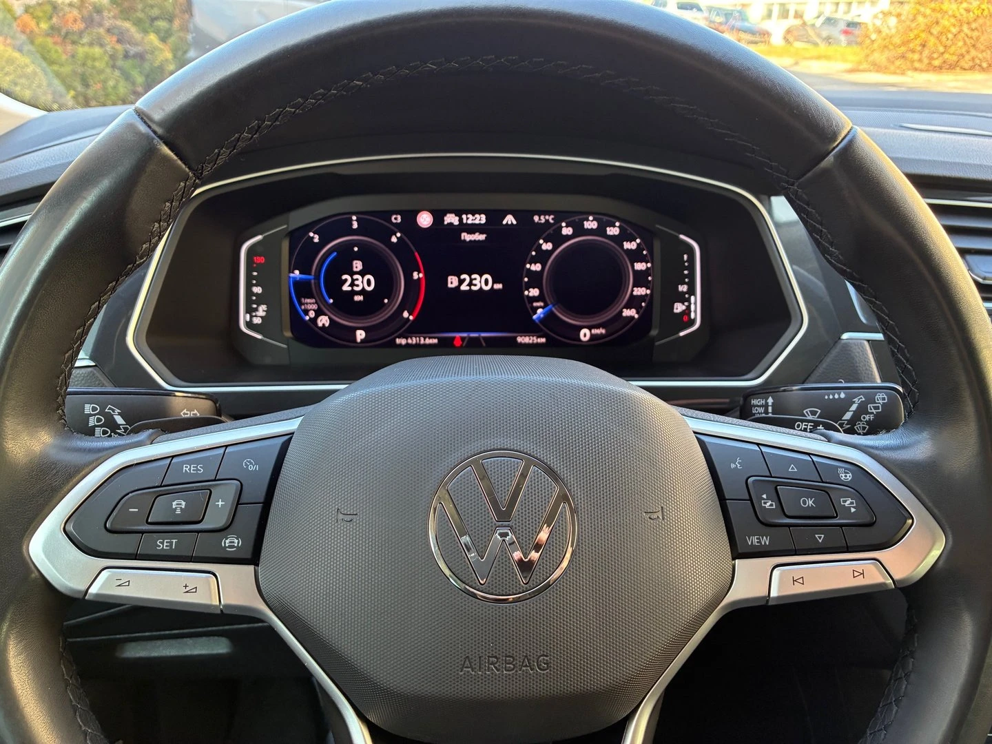 VW Tiguan Elegance 2.0 TDI SCR 4MOTION DSG | Mobile.bg � ����������� 11