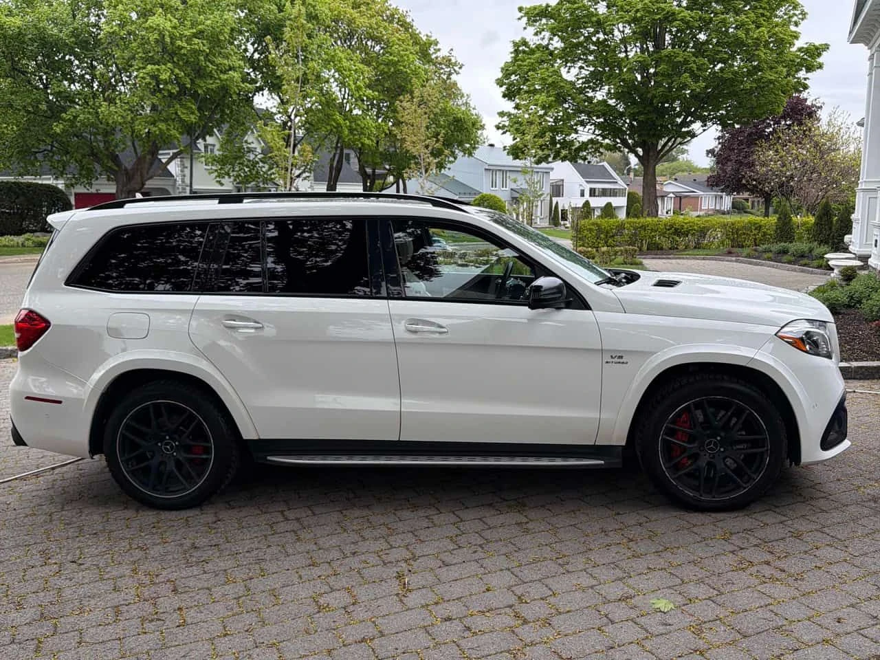 Mercedes-Benz GLS 63 AMG 4MATIC/ОБДУХВАНЕ/360/ПАНОРАМА, снимка 4 - Автомобили и джипове - 54718885