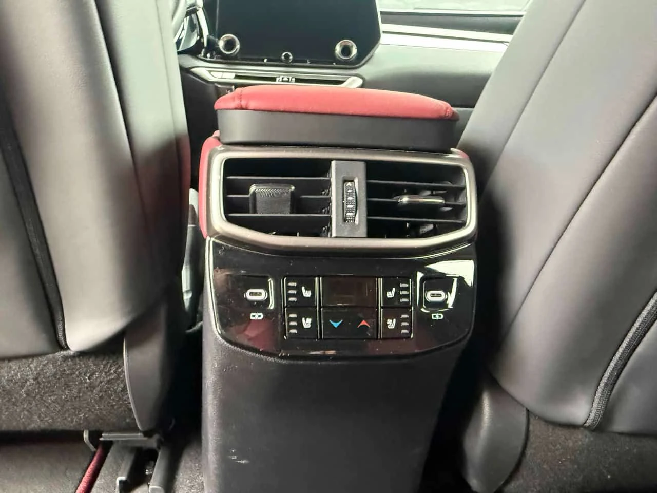 Lexus RX * 500h * CARFAX * ЦЕНА ДО БГ, снимка 11 - Автомобили и джипове - 54763130