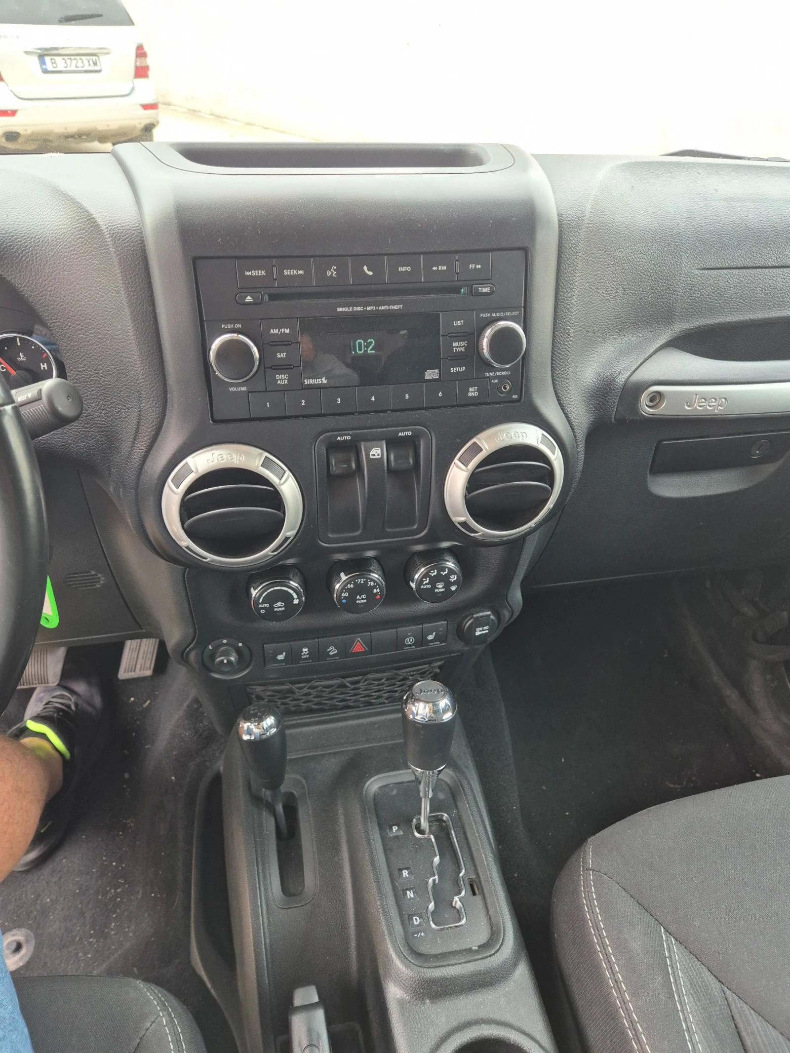 Jeep Wrangler Sahara, снимка 9 - Автомобили и джипове - 56192893