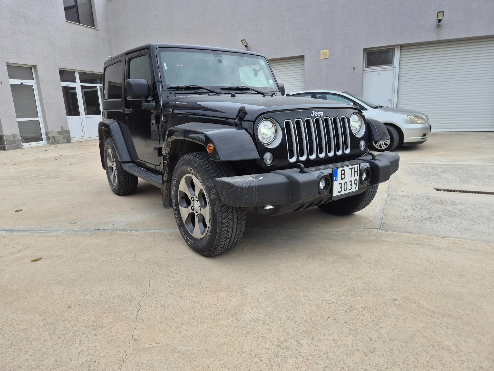 Jeep Wrangler Sahara, снимка 3 - Автомобили и джипове - 56192893