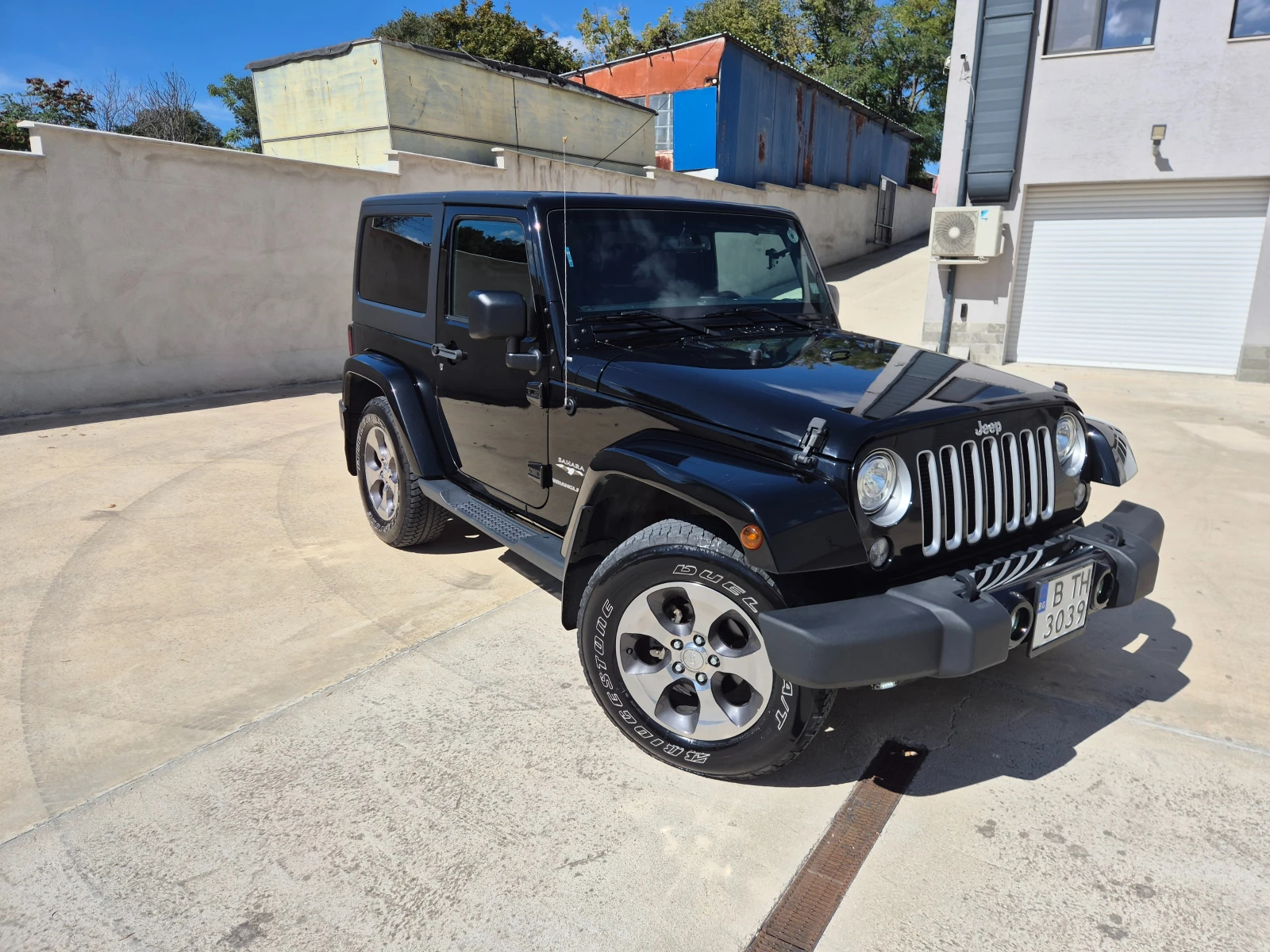 Jeep Wrangler Sahara, снимка 2 - Автомобили и джипове - 56192893