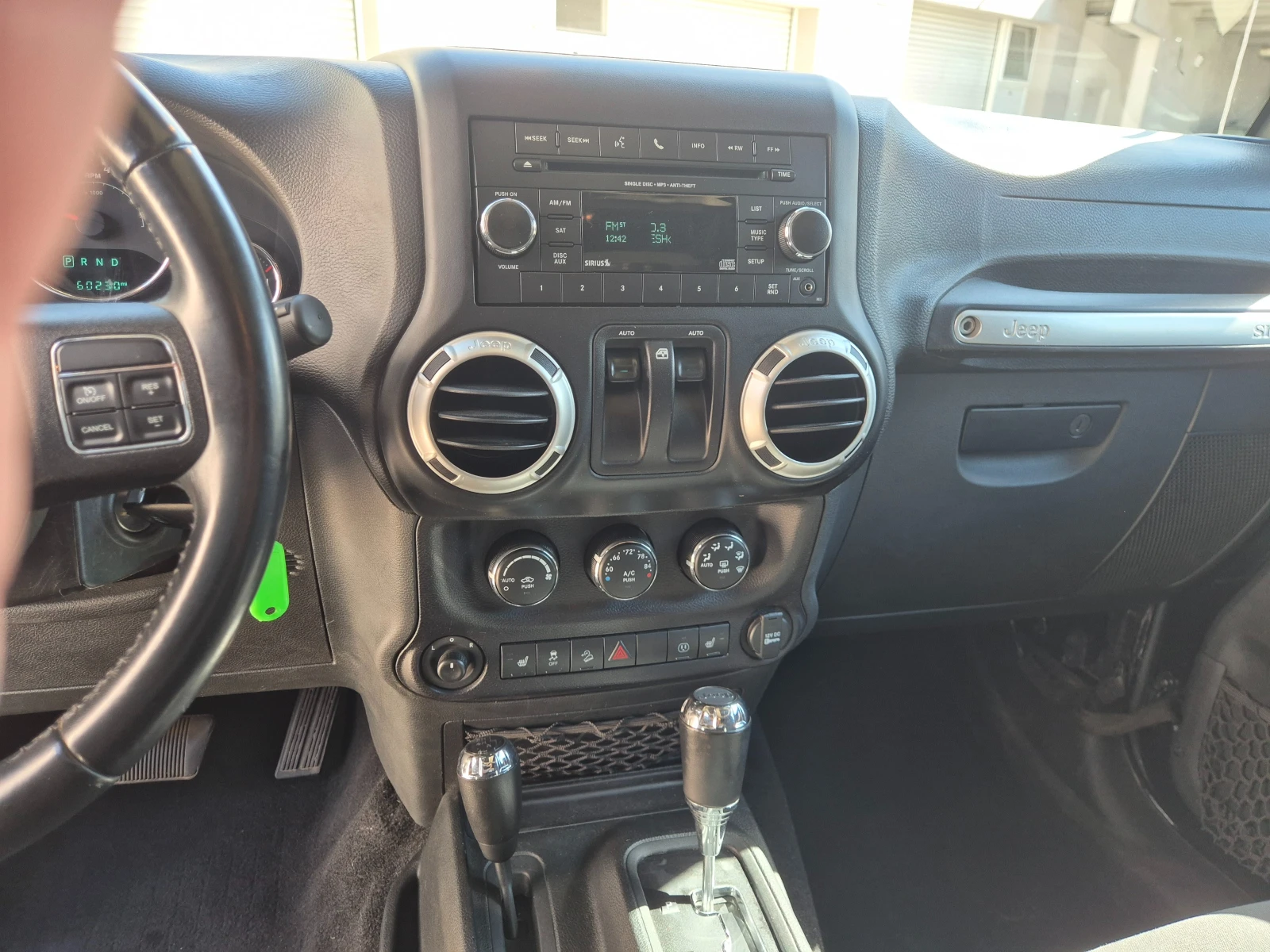 Jeep Wrangler Sahara, снимка 10 - Автомобили и джипове - 56192893