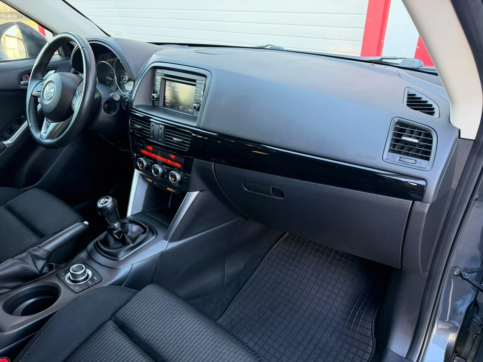 Mazda CX-5 2.2D ATTRACTION AWD PARK ASISTANCE KEY LESS NAVI , снимка 15 - Автомобили и джипове - 56259561