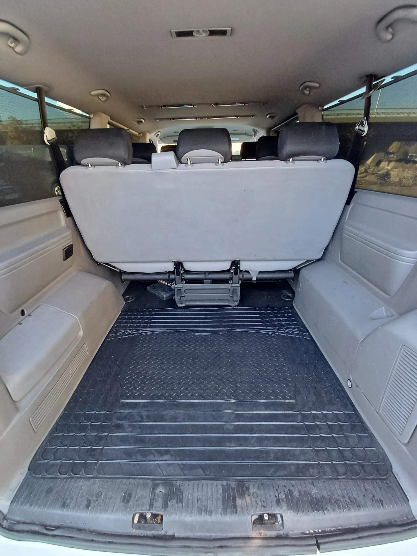 VW Caravelle  - изображение 8