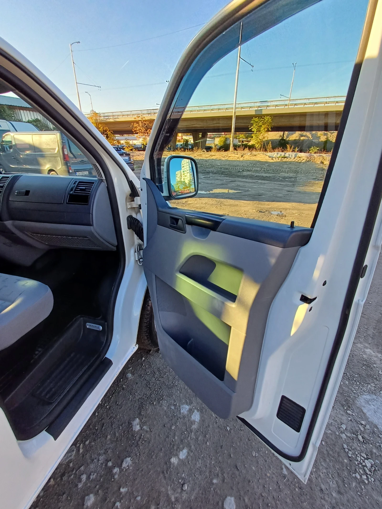 VW Caravelle  - изображение 10