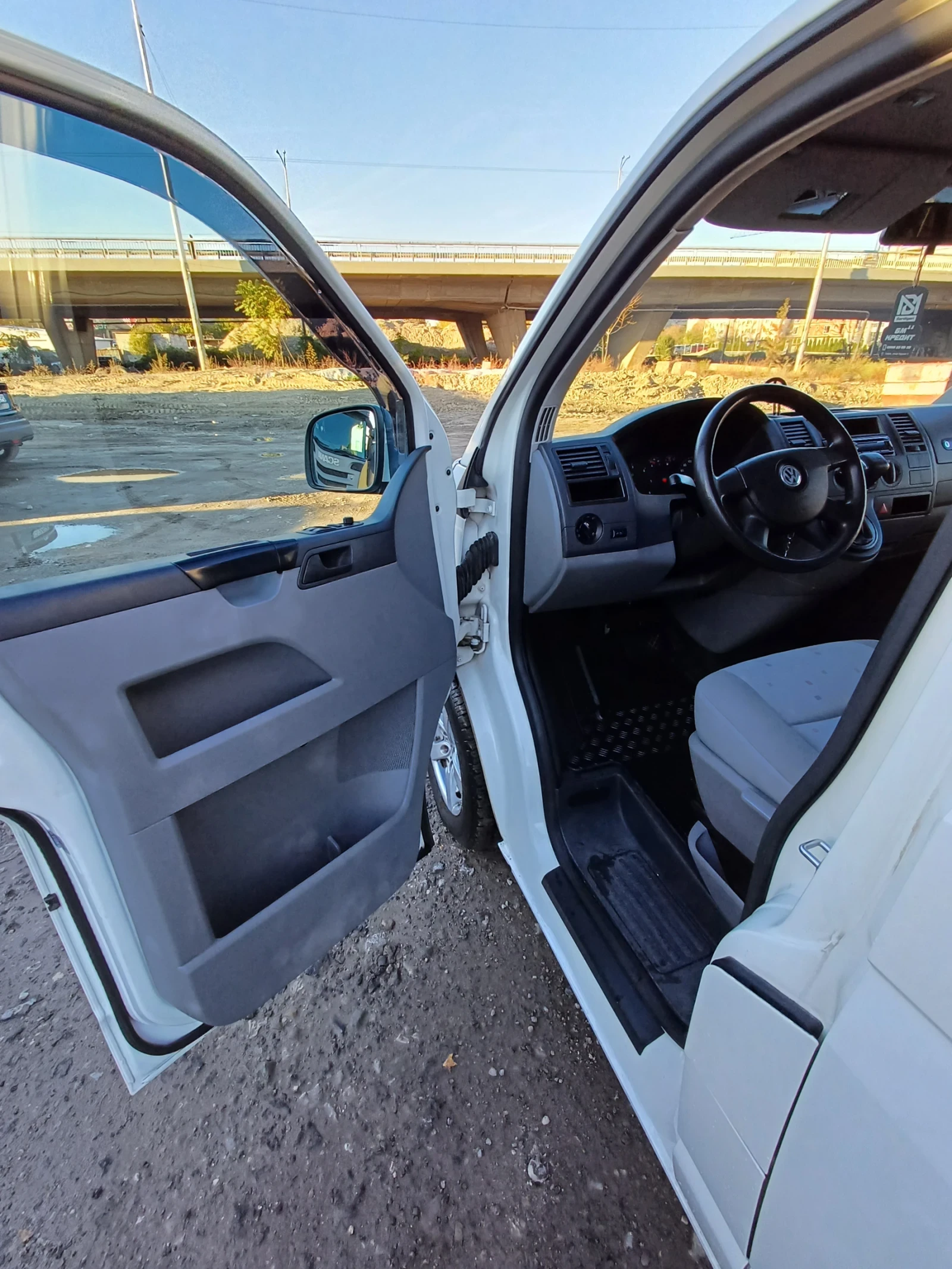 VW Caravelle  - изображение 9