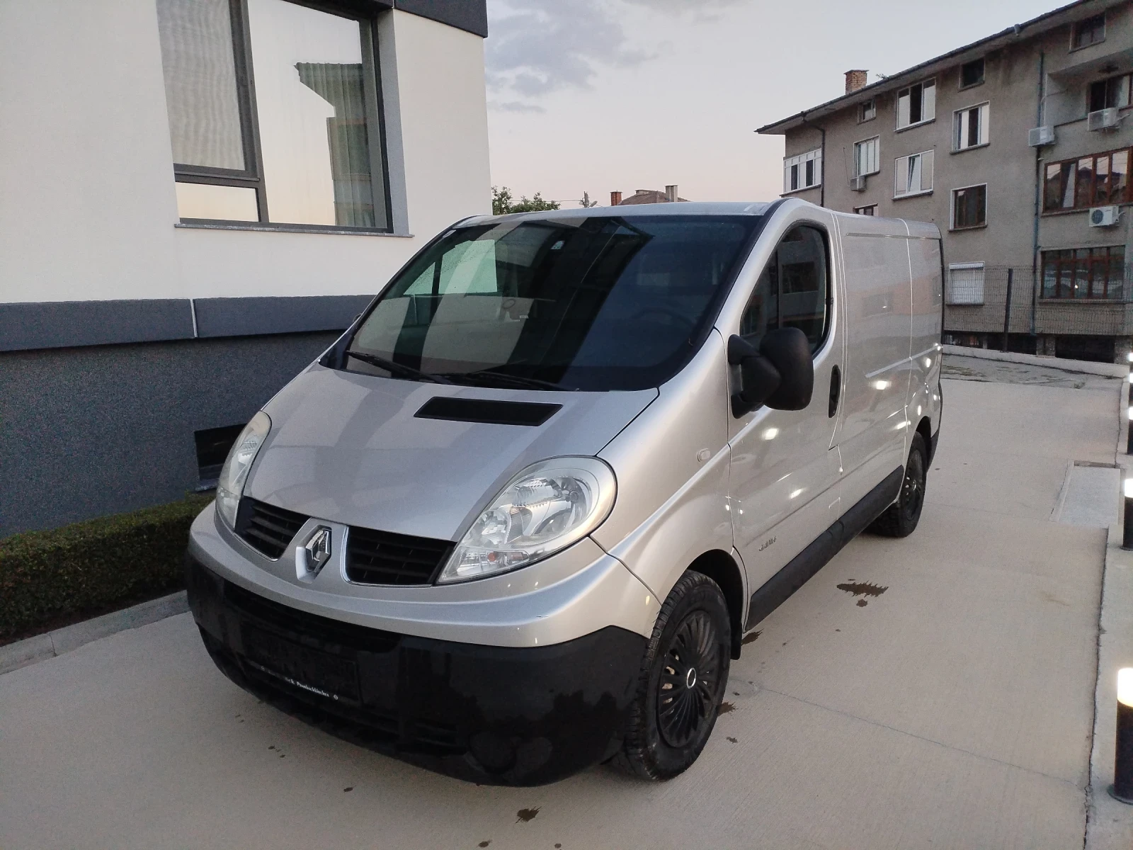 Renault Trafic 2.0 DCI 114HP FACE Клима Ел стъкла Камера Теглич 