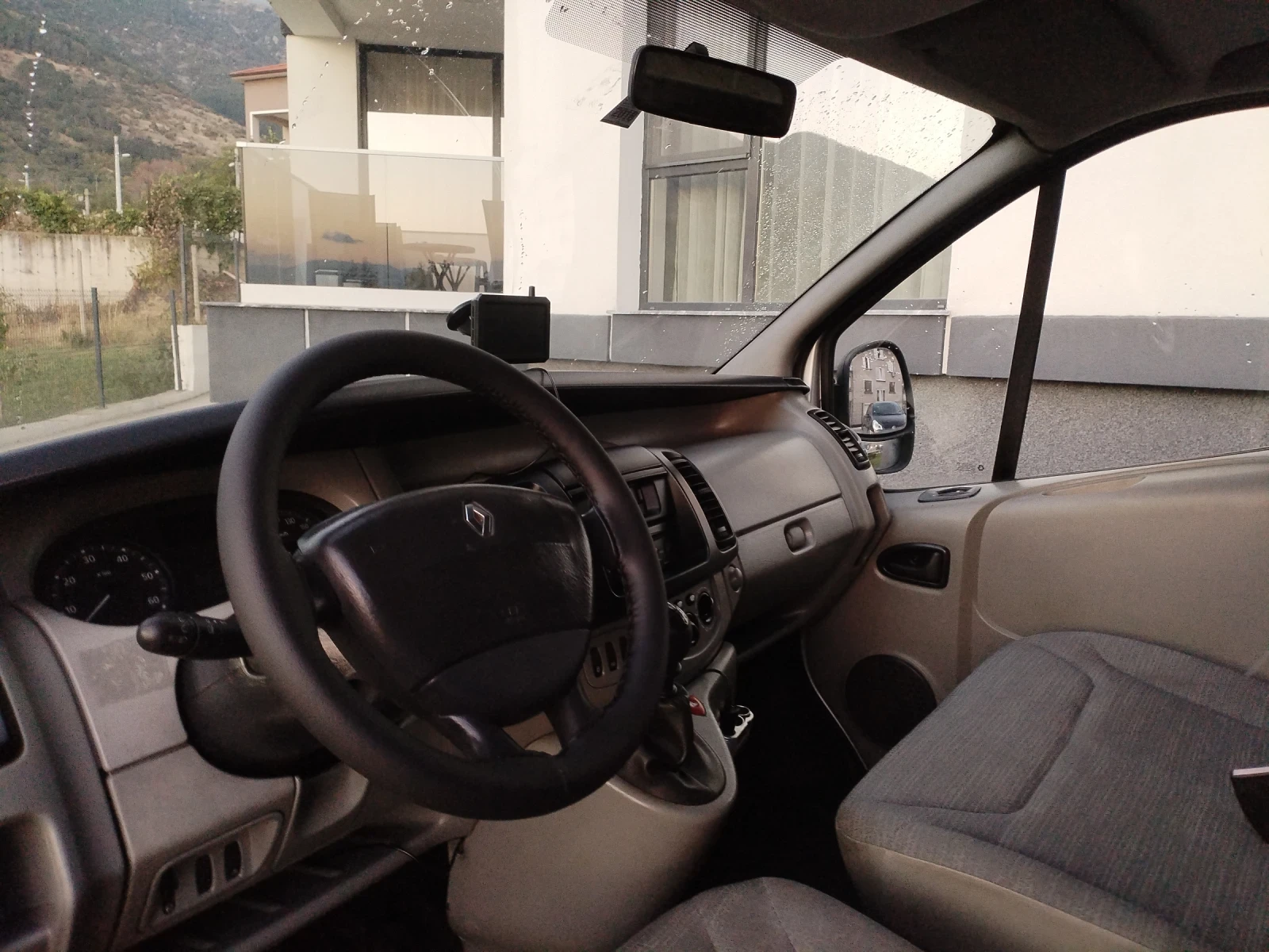 Renault Trafic 2.0 DCI 114HP FACE Клима Ел стъкла Камера Теглич , снимка 12 - Бусове и автобуси - 55849016