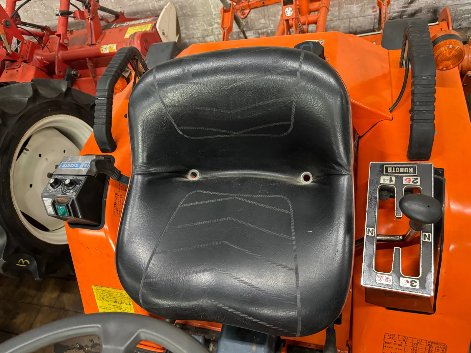 Трактор Kubota B1-15 - изображение 5