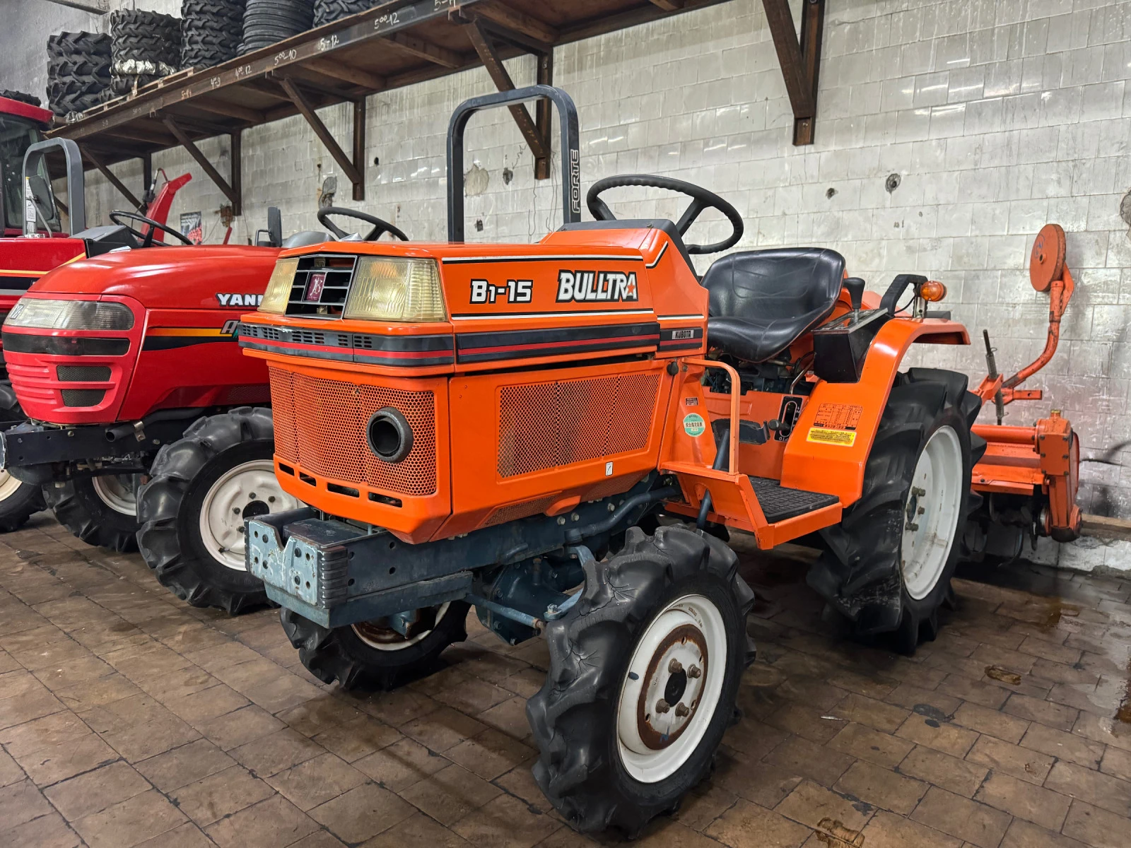 Трактор Kubota B1-15 - изображение 2