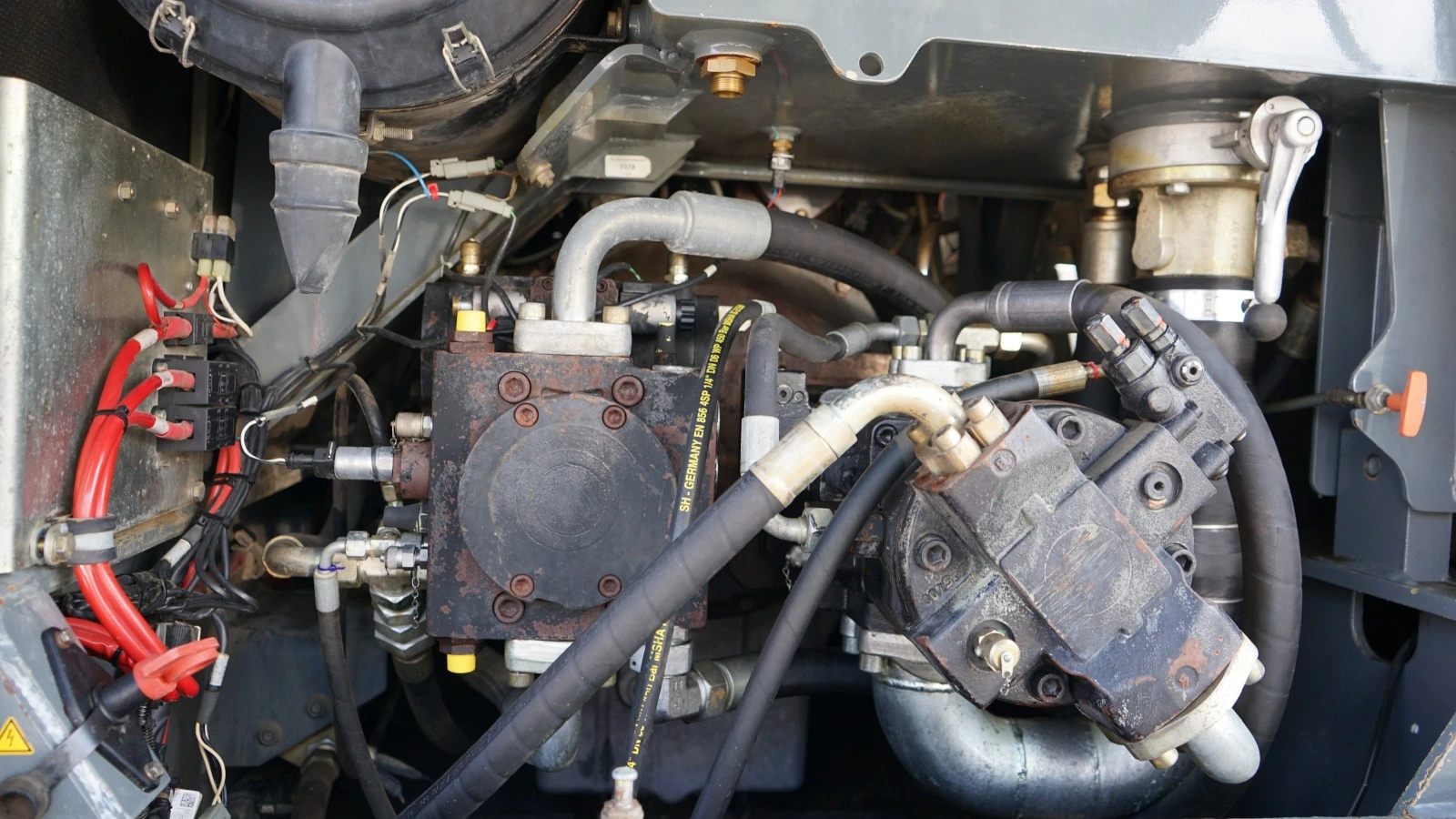 ����� ������� Liebherr 566 | Mobile.bg � ����������� 11